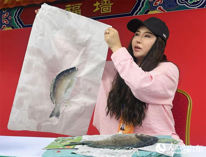 절강 대주 옥환시 전시참가단위에서 문단유자 및 파생제품을 가져왔다(인민넷 교주 촬영).