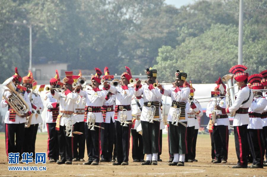 인도 군사공연과 무기장비전람회 거행