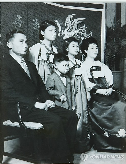 한국대통령 박근혜 소녀시 가족사진