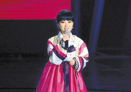 金海心（Hannah Kim）华语乐坛最令人珍惜的好声音。著名华语女歌手，创作人、音乐制作人。1999年世纪末横空出世，以超具辨识度的独特嗓音和“心”式唱腔迅速在华语流行乐坛占领一席之地，出道至今，揽货众多奖项及赞誉。