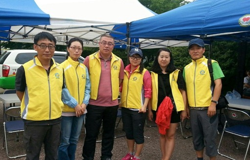 서울 수몰사고 현장에 조선족들 자원봉사