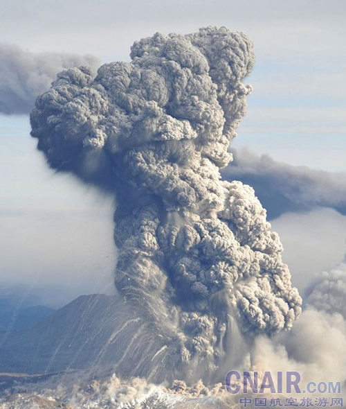 일본 사쿠라지마화산 폭발, 연기 5000메터 상공까지 치솟아
