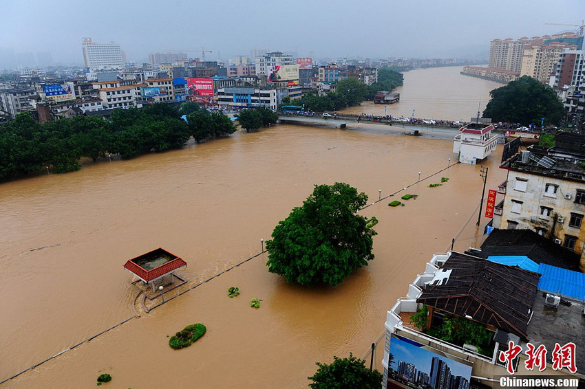 광동 폭우로 150여만명 피해, 20만명 전이