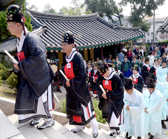 한국 200여개 향교서 “석전대제” 거행하여 공자 기념