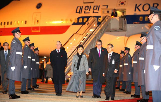 한국대통령 박근혜 런던 도착, 영국 국빈방문 시작