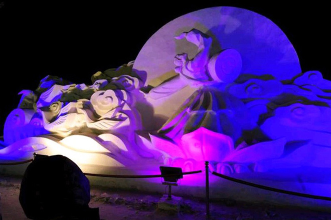 연길장백산국제빙설관광축제의 민족풍 눈조각延吉长白山国际冰雪旅游节的民族风雪雕
