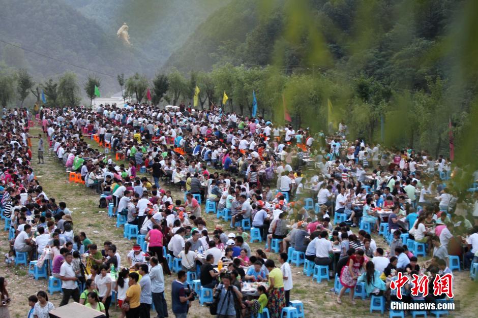 하남 란천 2000여명 민중들 함께 “대가마밥” 먹어