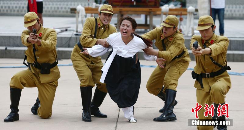 한국 서울에서 위안부의 일생을 연극으로 공연