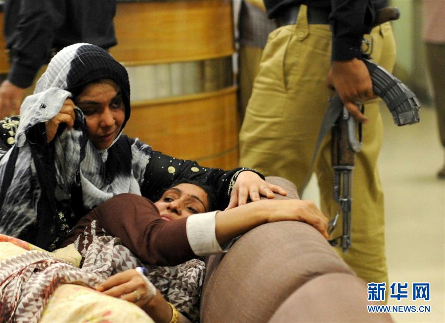 파키스탄 동부 도시 테로습격 당해, 최소 56명 사망