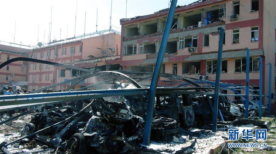 토이기 동부 자동차폭발습격으로 3명 사망, 100여명 부상