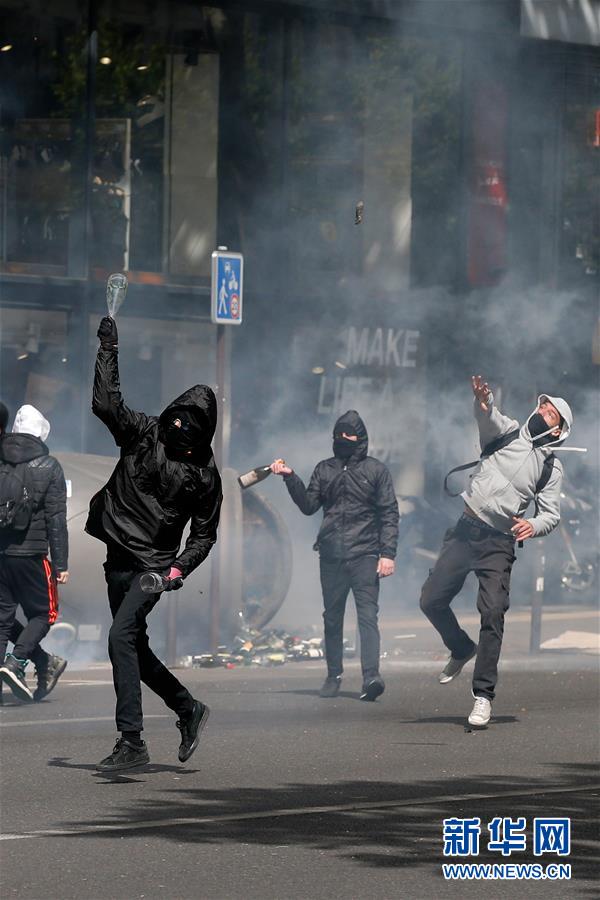프랑스 민중, 대선 첫번째 결과에 항의