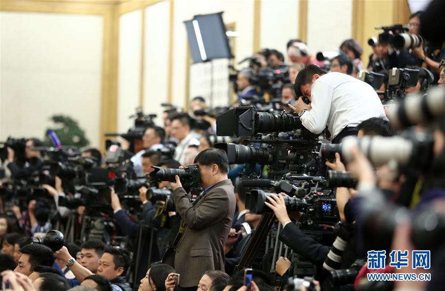 성회 휘황한 순간 기록—19차 당대회 뉴스선전보도 하이라이트 
