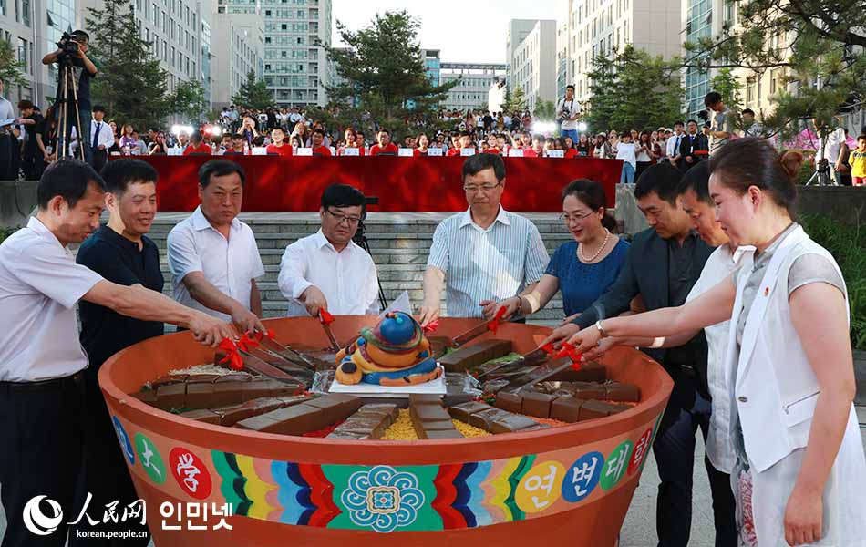 연변대학, 제12 기 동아리문화축제 개막식 및 2018기 졸업생환송문예야회 개최