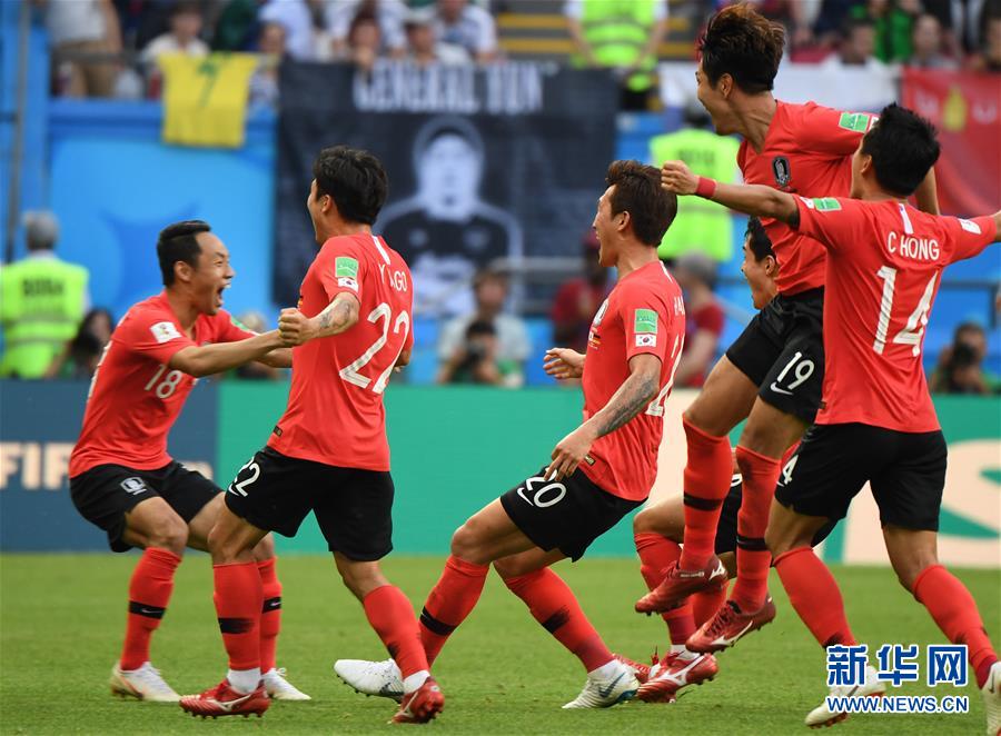 [월드컵] 한국팀의 대반란! '세계 랭킹 1위' 독일팀 2:0으로 완승