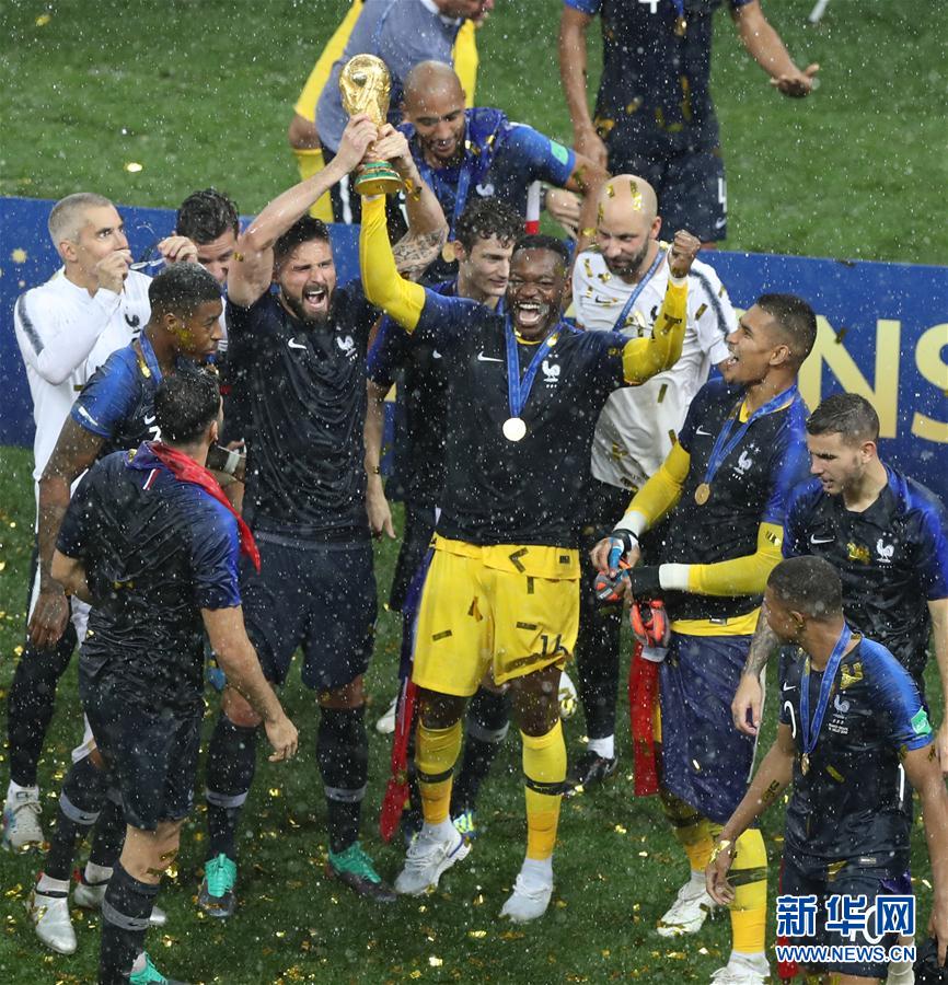 프랑스, 20년 후 다시 한번 월드컵 우승트로피 거머쥐여